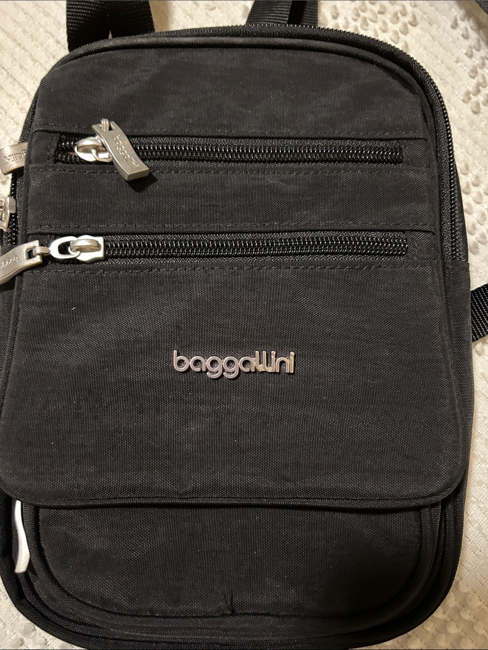 Baggallini Black Crossbody with Silver Accents - Picture 2 of 7